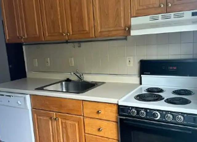 Property at 4 Brattle Dr Unit 34, Arlington, MA, 02474, 0 beds, 1 bath, [object Object]