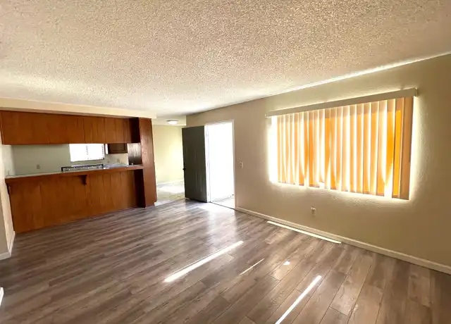 Property at 2700 Villalovos Ct Unit 3, Bakersfield, CA, 93304, 2 beds, 2 baths, [object Object]