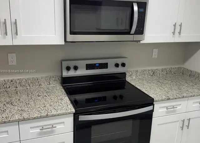 Property at 941 NE 169th St #102, Miami, FL, 33162, 1 bed, 1 bath, [object Object]