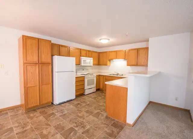 Property at 911 Ranae Ln Unit 918-302, St Cloud, MN, 56301, 2 beds, 2 baths, [object Object]
