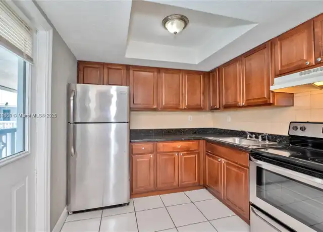 Property at 626 SW 14th Ave Unit 211, Fort Lauderdale, FL, 33312, 2 beds, 1 bath, [object Object]