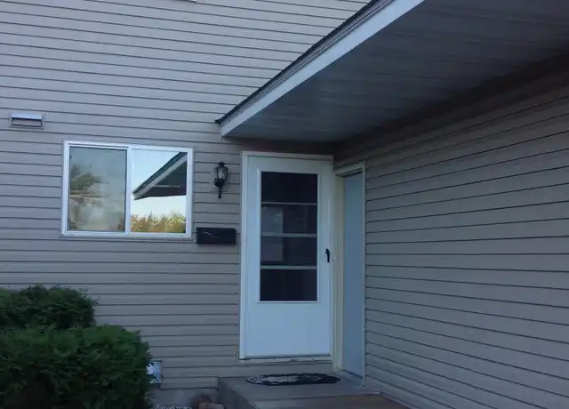 Property at 144 Maine St N, Bayport, MN, 55003, 2 beds, 2 baths, [object Object]