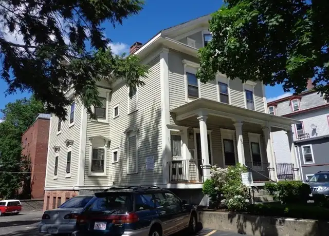 Property at 83 Elm St Unit 3, Worcester, MA, 01609, 3 beds, 1 bath, [object Object]