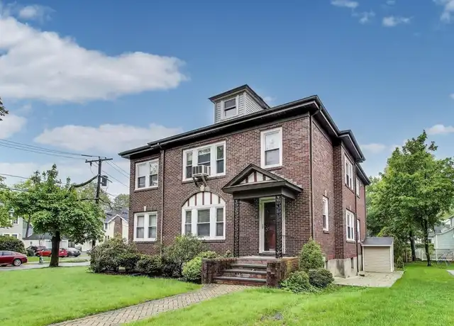 Property at 129 Oxford Rd Unit 2, Newton Centre, MA, 02459, 2 beds, 1 bath, [object Object]