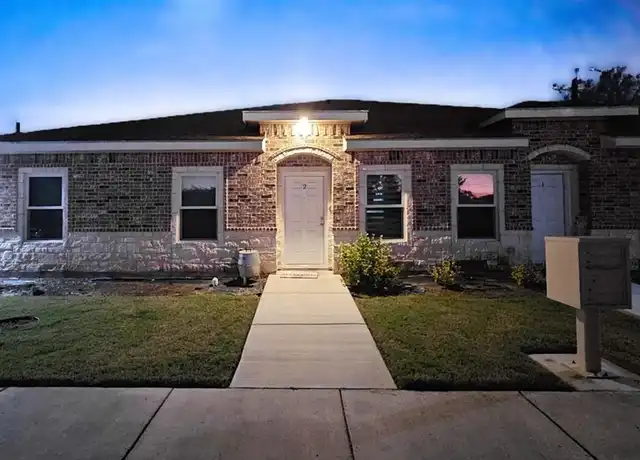 Property at 1925 S Texas Blvd, Weslaco, TX, 78596, 3 beds, 2 baths, [object Object]