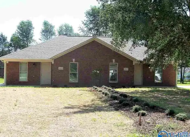 Property at 127 Hedge Ln Unit B-1, Huntsville, AL, 35811, 2 beds, 2 baths, [object Object]