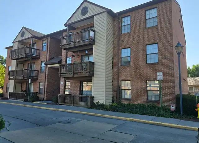 Property at 800 Thomas Ct Apt 1, Winchester, VA, 22601, 2 beds, 2 baths, [object Object]