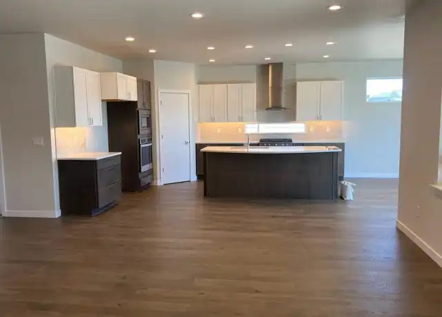 Property at 210 E Stanford Ave, Ellensburg, WA, 98926, 3 beds, 2 baths, [object Object]