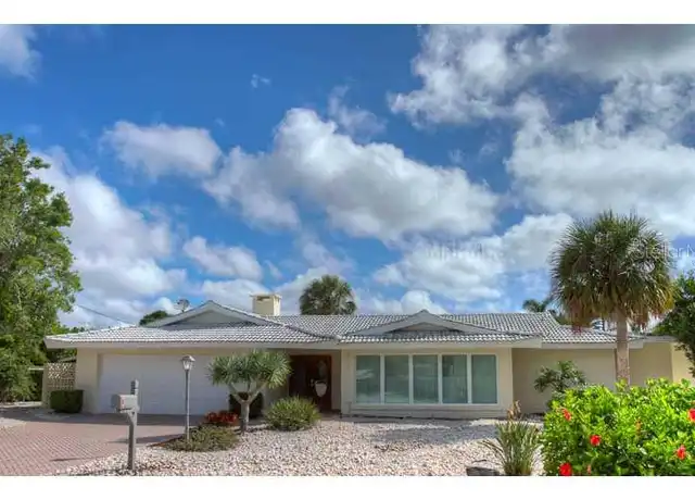 Property at 5519 Azure Way, Sarasota, FL, 34242, 4 beds, 3 baths, [object Object]