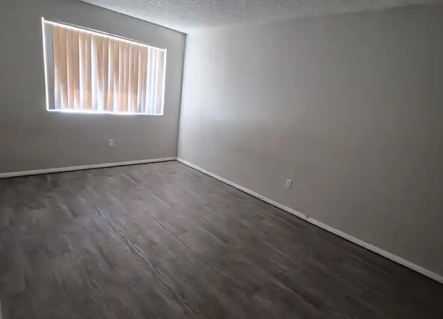 Property at 18046 N 19th Dr Unit 4, Phoenix, AZ, 85023, 2 beds, 2 baths, [object Object]
