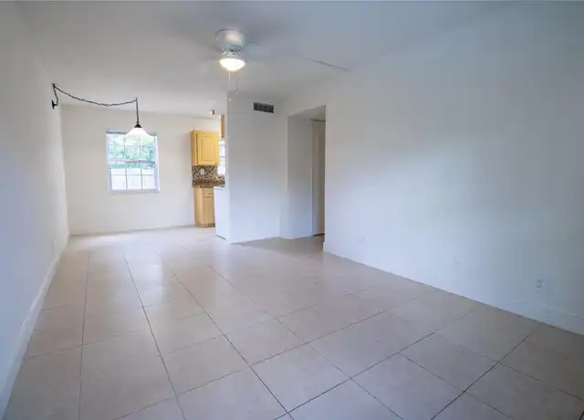 Property at 1505 SW 2nd St Unit 105, Fort Lauderdale, FL, 33312, 2 beds, 1 bath, [object Object]