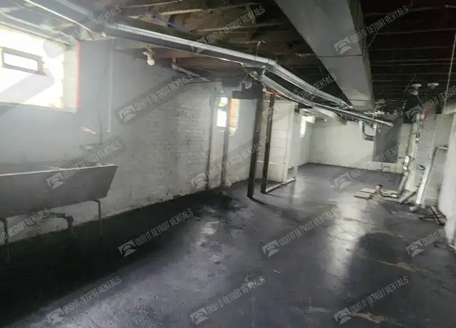 Property at 9839 Woodside St Unit 4, Detroit, MI, 48204, 2 beds, 1 bath, [object Object]