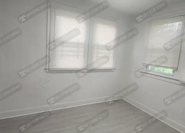 Property at 9839 Woodside St Unit 4, Detroit, MI, 48204, 2 beds, 1 bath, [object Object]