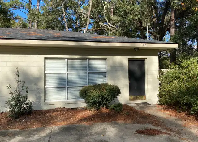 Property at 103 E Mills St, Hinesville, GA, 31313, 2 beds, 1 bath, [object Object]