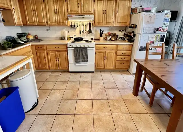 Property at 11 5th St Unit 4, Cambridge, MA, 02141, 2 beds, 1 bath, [object Object]