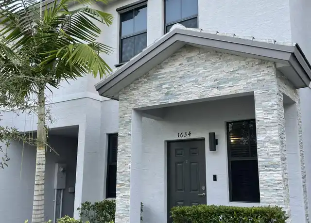 Property at 1634 SW 28th St, Fort Lauderdale, FL, 33315, 3 beds, 2.5 baths, [object Object]