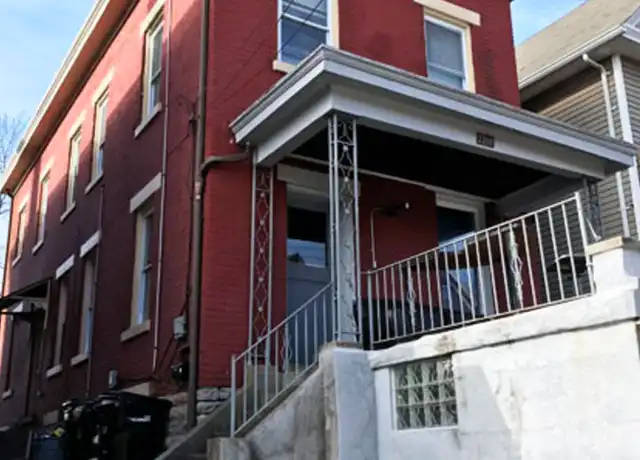 Property at 2359 Stratford Ave, Cincinnati, OH, 45219, 6 beds, 2 baths, [object Object]