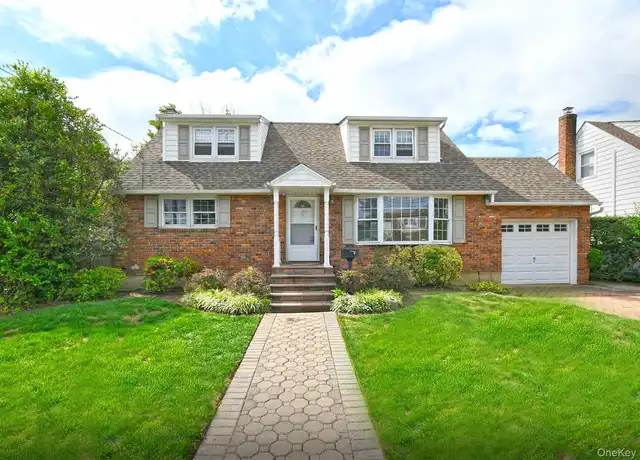 Property at 728 Bellmore Rd, North Bellmore, NY, 11710, 4 beds, 2 baths, [object Object]