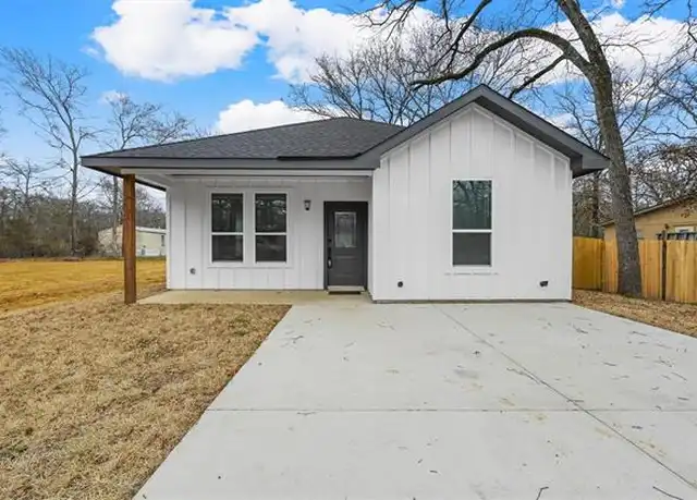 Property at 142 Mohican Trl, Mabank, TX, 75156, 3 beds, 2 baths, [object Object]