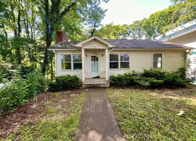 Property at 29 Evergreen Ave, Asheville, NC, 28806, 3 beds, 1 bath, [object Object]