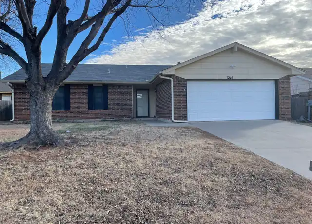Property at 1216 Edinburg Dr, Yukon, OK, 73099, 3 beds, 2 baths, [object Object]