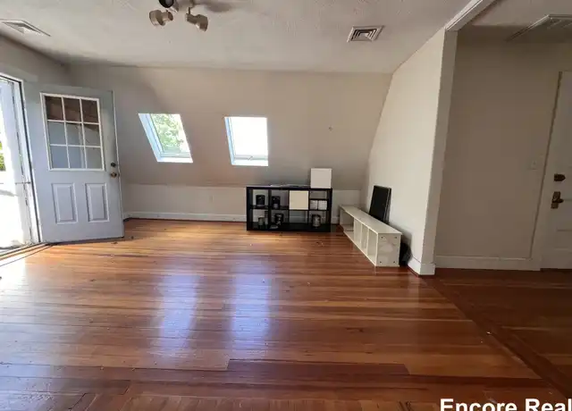 Property at 9 Kenwood St Unit 2, Brookline, MA, 02446, 2 beds, 1 bath, [object Object]