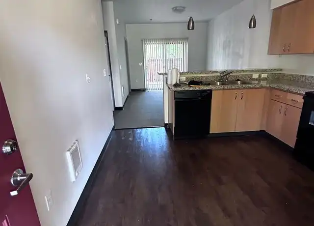 Property at 2480 Lakeview Dr Unit 2590-2, Eugene, OR, 97408, 2 beds, 1 bath, [object Object]