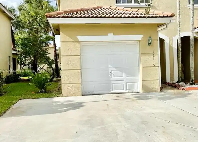 Property at 12115 SW 5th Ct, Pembroke Pines, FL, 33025, 3 beds, 2.5 baths, [object Object]