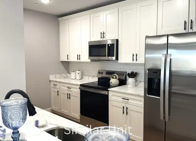 Property at 303 Dunbar St Unit 514, Manchester, NH, 03103, 2 beds, 2 baths, [object Object]