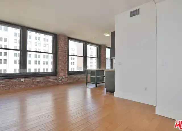 Property at 460 S Spring St #701, Los Angeles, CA, 90013, 1 bed, 1 bath, [object Object]