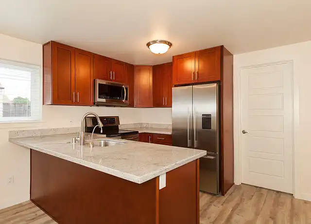 Property at 7522 24th Ave NW Unit 5, Seattle, WA, 98117, 3 beds, 1 bath, [object Object]