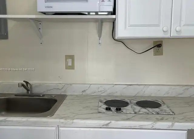 Property at 2215 Mayo St Unit E2, Hollywood, FL, 33020, 0 beds, 1 bath, [object Object]