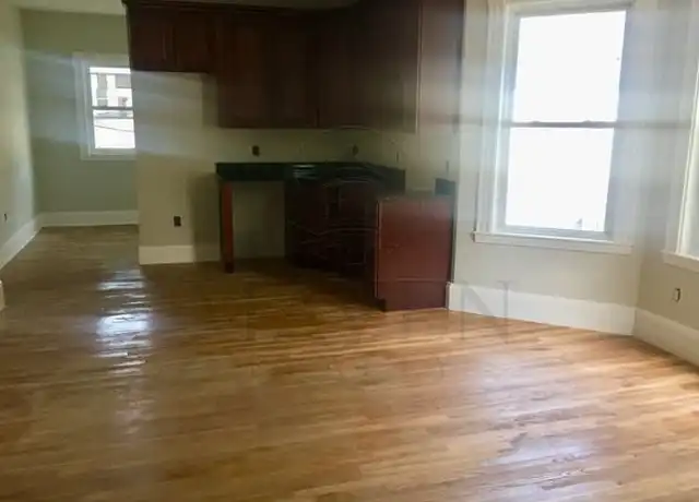 Property at 16 Kenwood St Unit 1, Somerville, MA, 02144, 3 beds, 1 bath, [object Object]