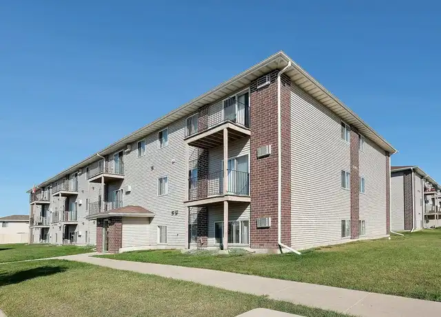 Property at Country Edge - 3343 31st Ave S, Fargo, ND, 58103, 2-3 beds, 1 bath, [object Object]