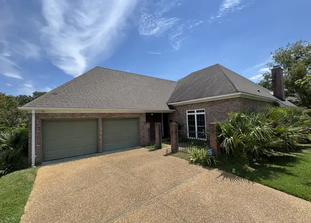 Property at 301 Golden Pond Dr, Madison, MS, 39110, 3 beds, 2.5 baths, [object Object]