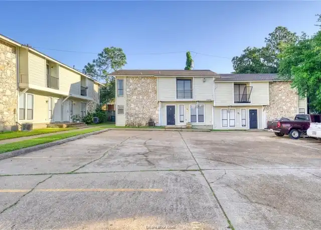 Property at 2400 Toro Ln Unit B, Bryan, TX, 77807, 2 beds, 1 bath, [object Object]