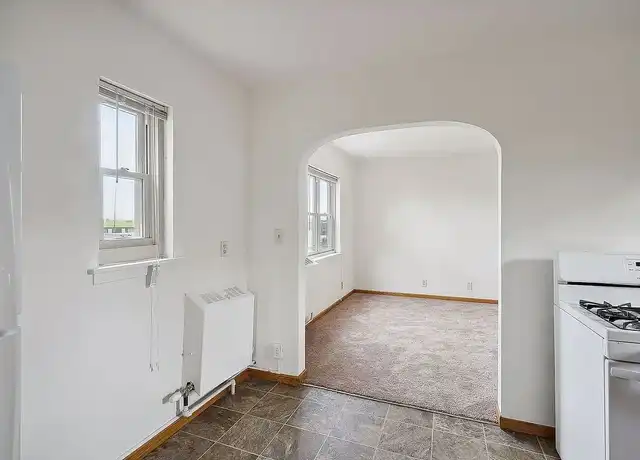 Property at 483 West Lynnhurst Ave - 483 Lynnhurst Ave W, Saint Paul, MN, 55104, 1 bed, 1 bath, [object Object]