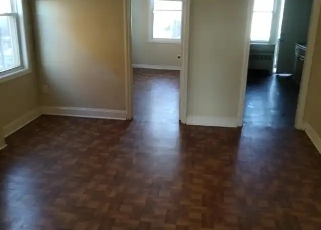 Property at 468 Wethersfield Ave Unit 2fl, Hartford, CT, 06114, 2 beds, 1 bath, [object Object]