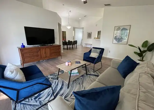 Property at 3740 Fieldstone Blvd, Naples, FL, 34109, 3 beds, 2 baths, [object Object]
