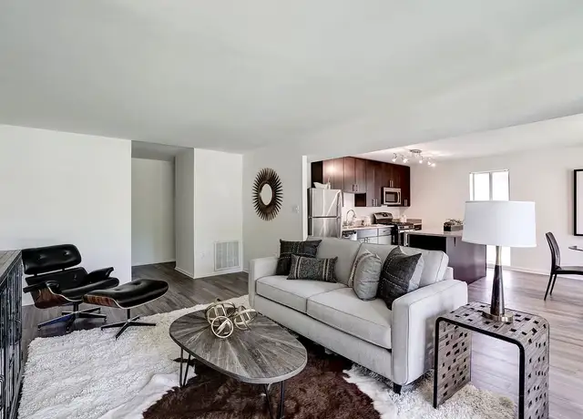 Photo of 11637 Charter Oak Ct, Reston, VA 20190