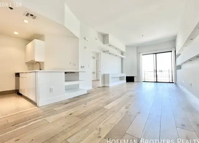Property at 8811 Burton Way Unit 215A, West Hollywood, CA, 90048, 1 bed, 1 bath, [object Object]