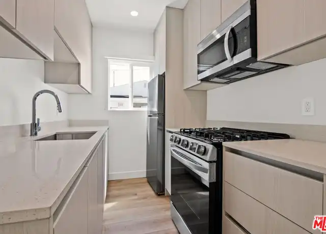 Property at 2539 S Cloverdale Ave, Los Angeles, CA, 90016, 1 bed, 1 bath, [object Object]