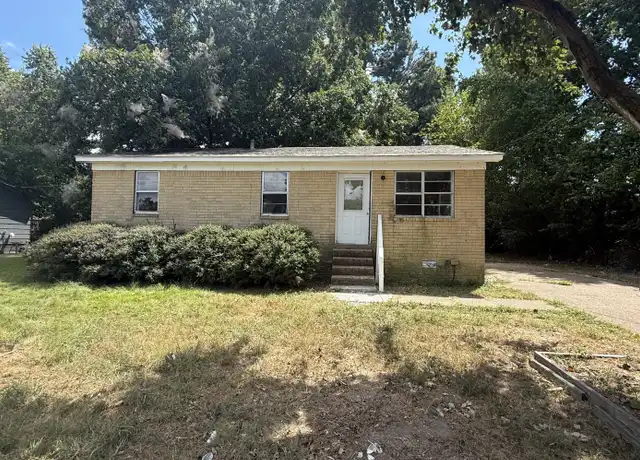 Property at 106 Young St, Brownsville, TN, 38012, 3 beds, 1 bath, [object Object]