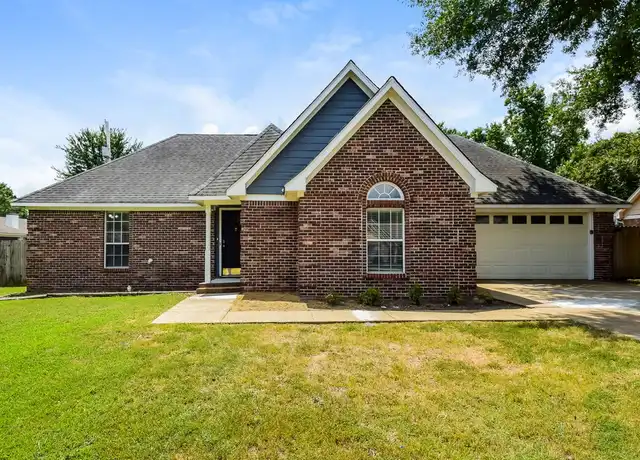 Property at 10149 Phillips Dr, Olive Branch, MS, 38654, 3 beds, 2 baths, [object Object]