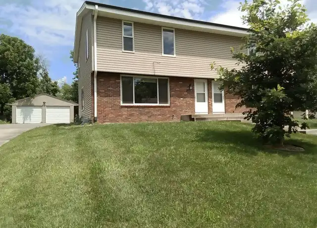 Property at 1202 Poppyseed Dr, Saint Paul, MN, 55112, 6 beds, 1.5 baths, [object Object]