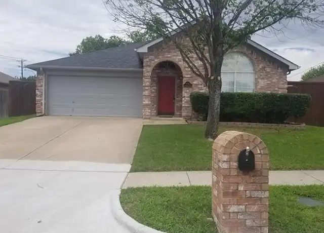 Property at 6412 Brookcrest Dr, Arlington, TX, 76018, 3 beds, 2 baths, [object Object]