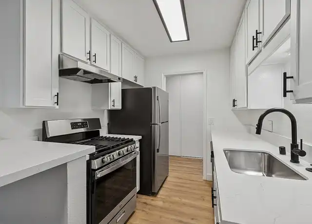 Property at Arrive on the Hill - 850 Warwick Ave, Thousand Oaks, CA, 91360, 2 beds, 2 baths, [object Object]