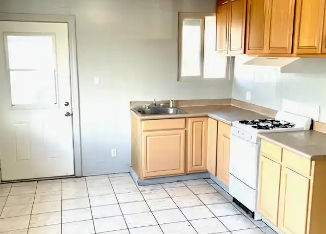 Property at 601 S Papa Ave, Kahului, HI, 96732, 3 beds, 1 bath, [object Object]