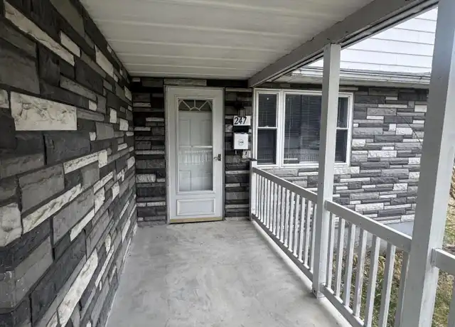 Property at 247 S Keyser Ave, Old Forge, PA, 18518, 2 beds, 1 bath, [object Object]