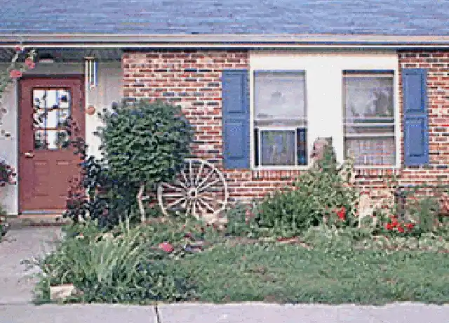 Property at 835 Arlington Dr Unit 101, Greenville, PA, 16125, 1 bed, 1 bath, [object Object]